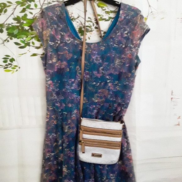 Calvin Kline Handbag - Picture 9 of 9